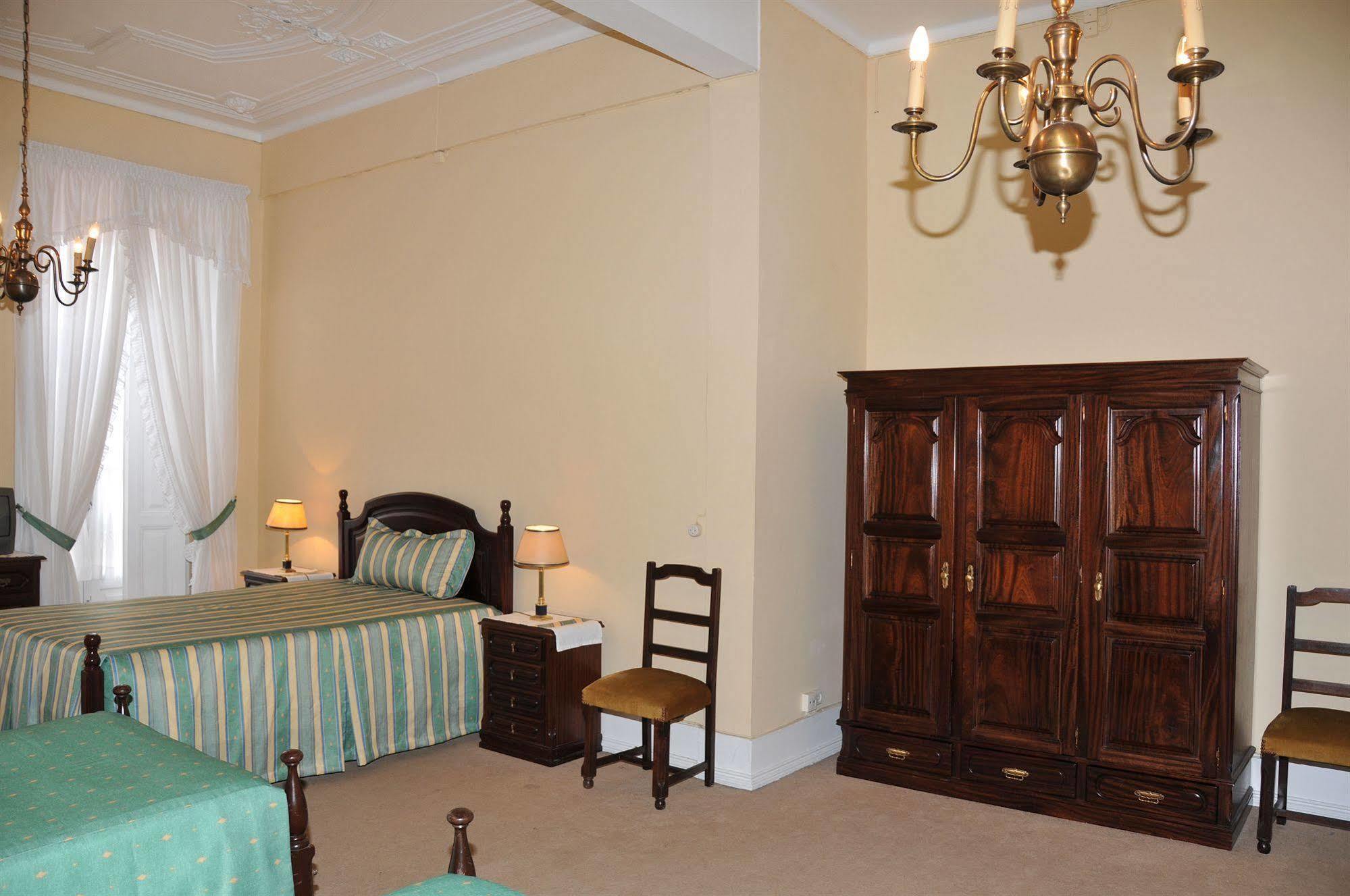 Pensao Londres Hotel Lisbon Bagian luar foto